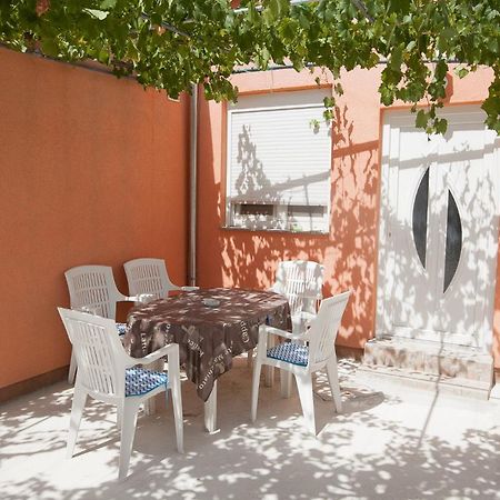 Apartment Toni With Private Parking Zara Esterno foto