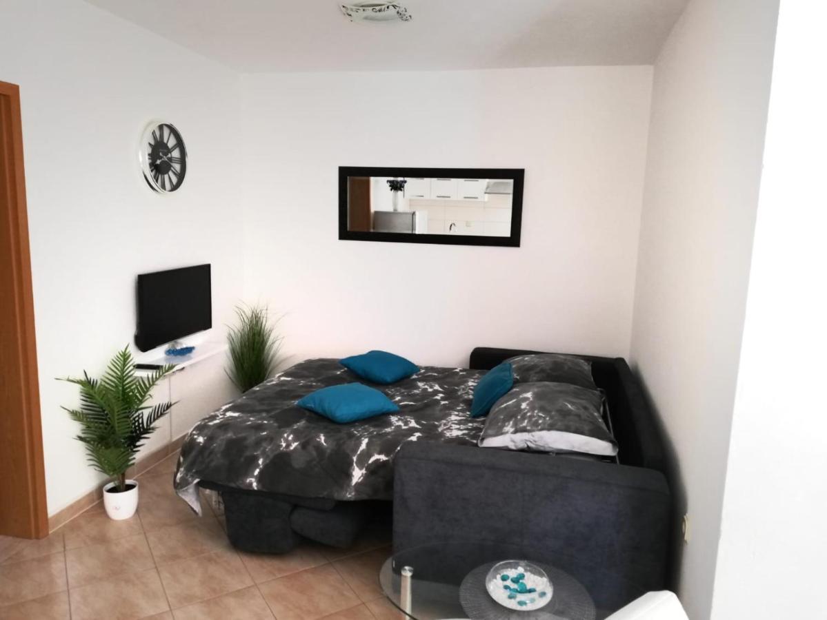 Apartment Toni With Private Parking Zara Esterno foto