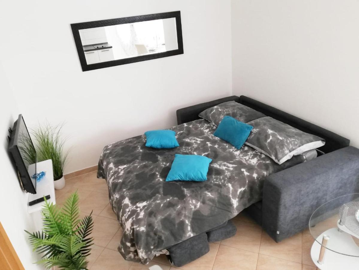 Apartment Toni With Private Parking Zara Esterno foto